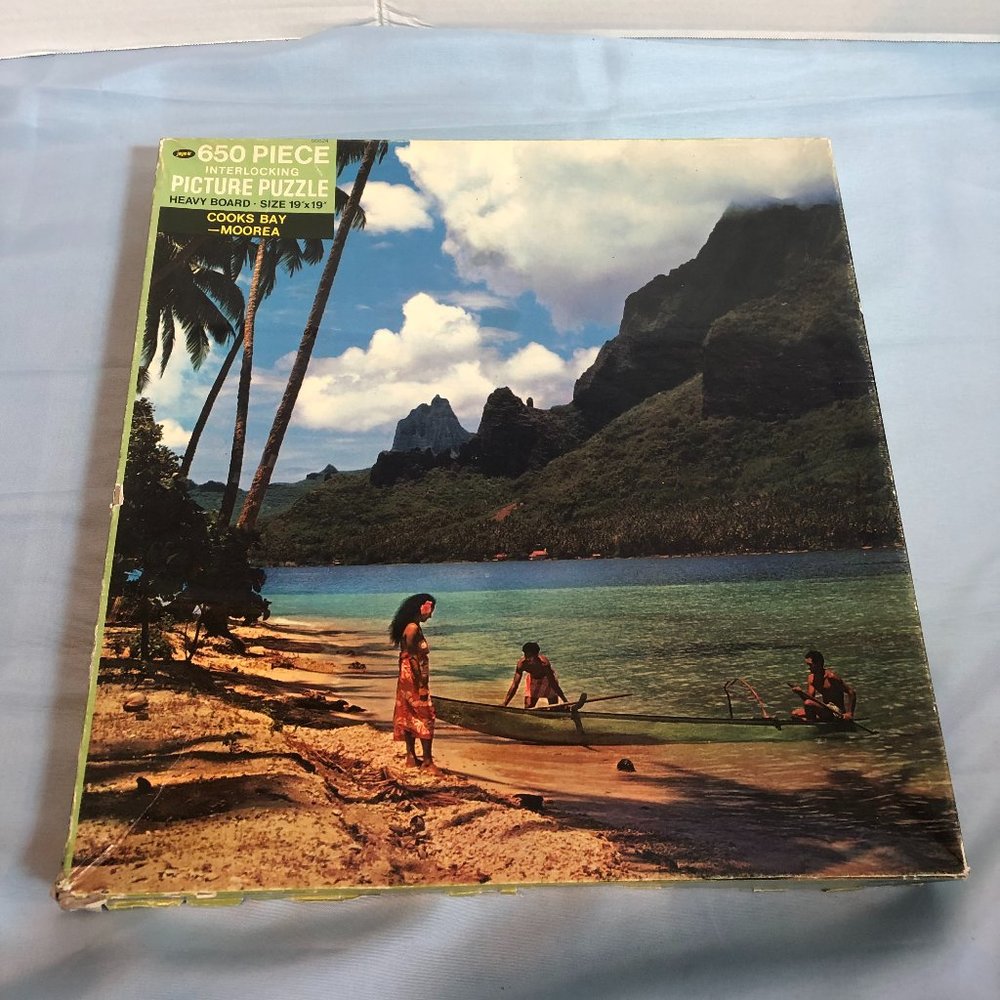 Cooks Bay Moorea Pan Am 650 Pc Puzzle #F33